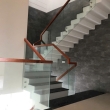 Cầu thang lan can kính Bình Tân