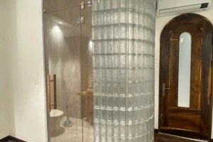 Vách Kính Cong đẹp ở Thành Phố Hồ Chí Minh