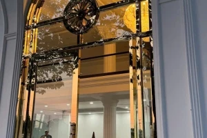 Cửa kính cường lực ở Bình Dương: Báo giá, lắp đặt uy tín, giá tốt
