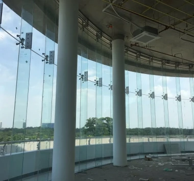 Kính mặt dựng Sài Gòn