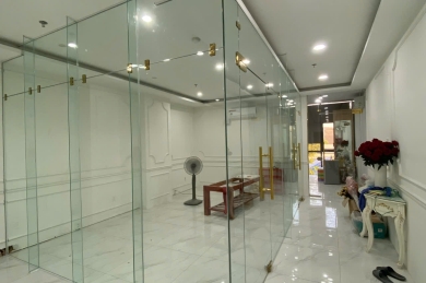 Vách Kính Cường Lực