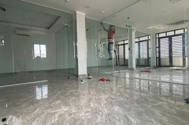 Vách Kính Cường Lực